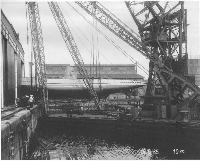 Trois lamas dans le désert en Bolivie.